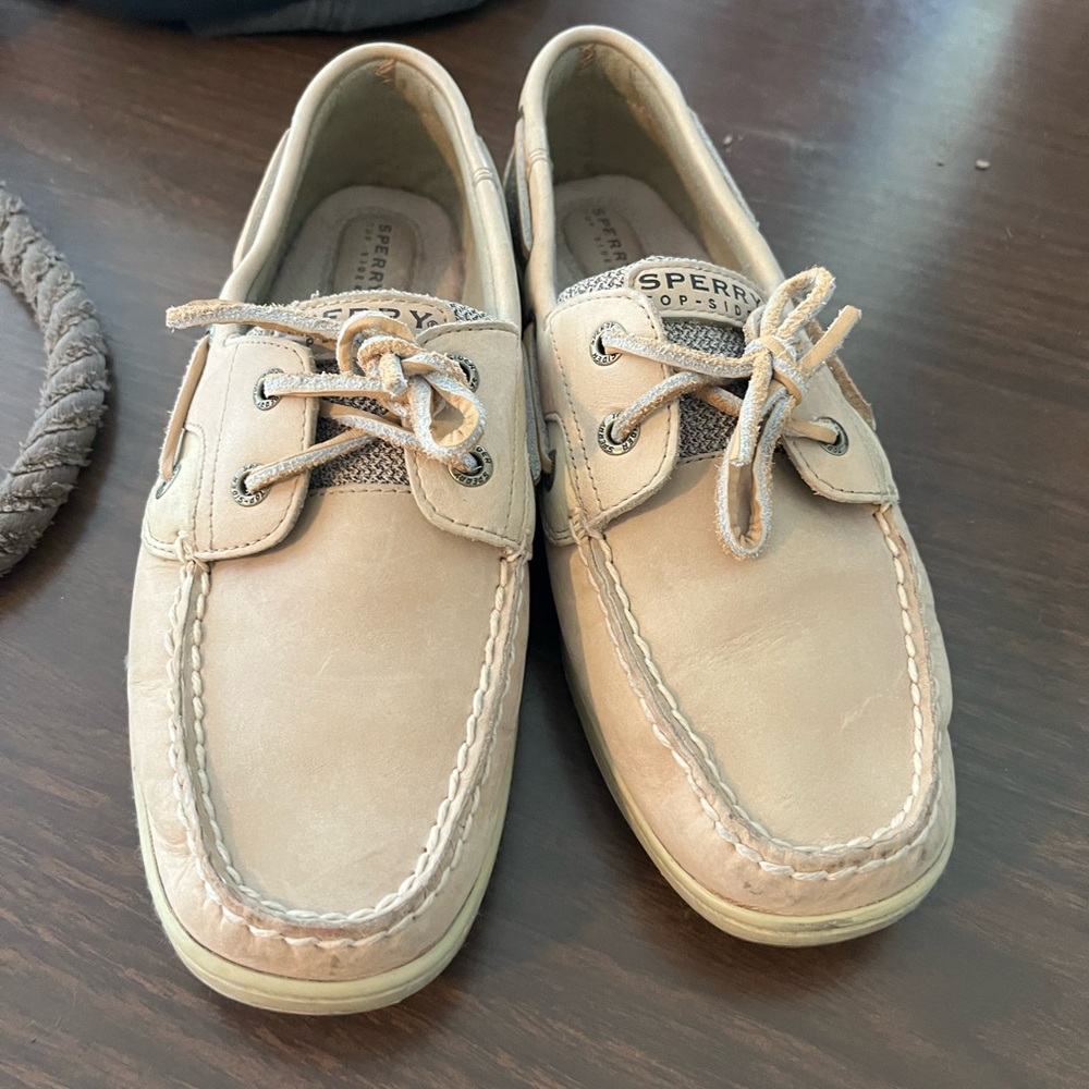 sperries- women’s 8W only worn once!